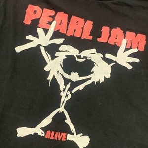 Pearl Jam band tee. Size Large.